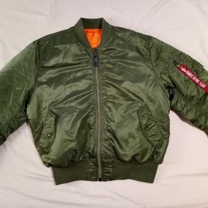 Alpha Industries Men's MA-1 Flight Bomber Jacket